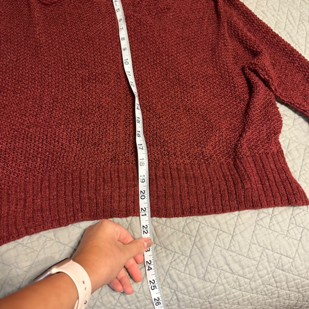 Red sweater - Picture 2 of 4